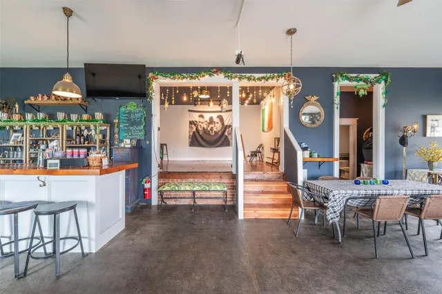 $1,795,000 | 13100 Main Road, Mattituck, NY 11952