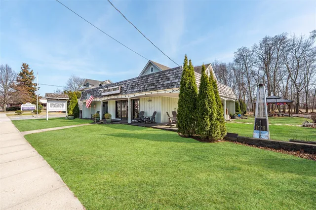 $1,795,000 | 13100 Main Road, Mattituck, NY 11952