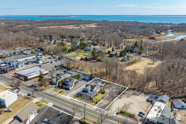 $1,795,000 | 13100 Main Road, Mattituck, NY 11952
