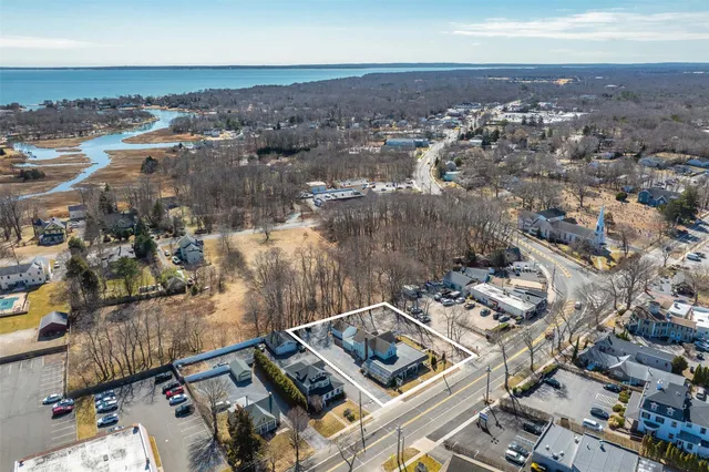 $1,795,000 | 13100 Main Road, Mattituck, NY 11952