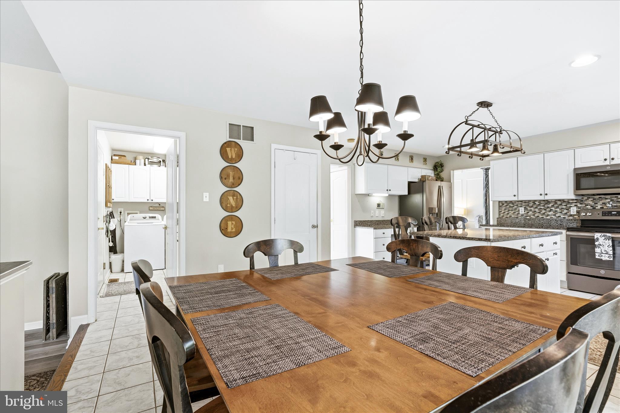 4114 Lomar Terrace Mount Airy, MD 21771 - Photo 29 of 91 Eating Area