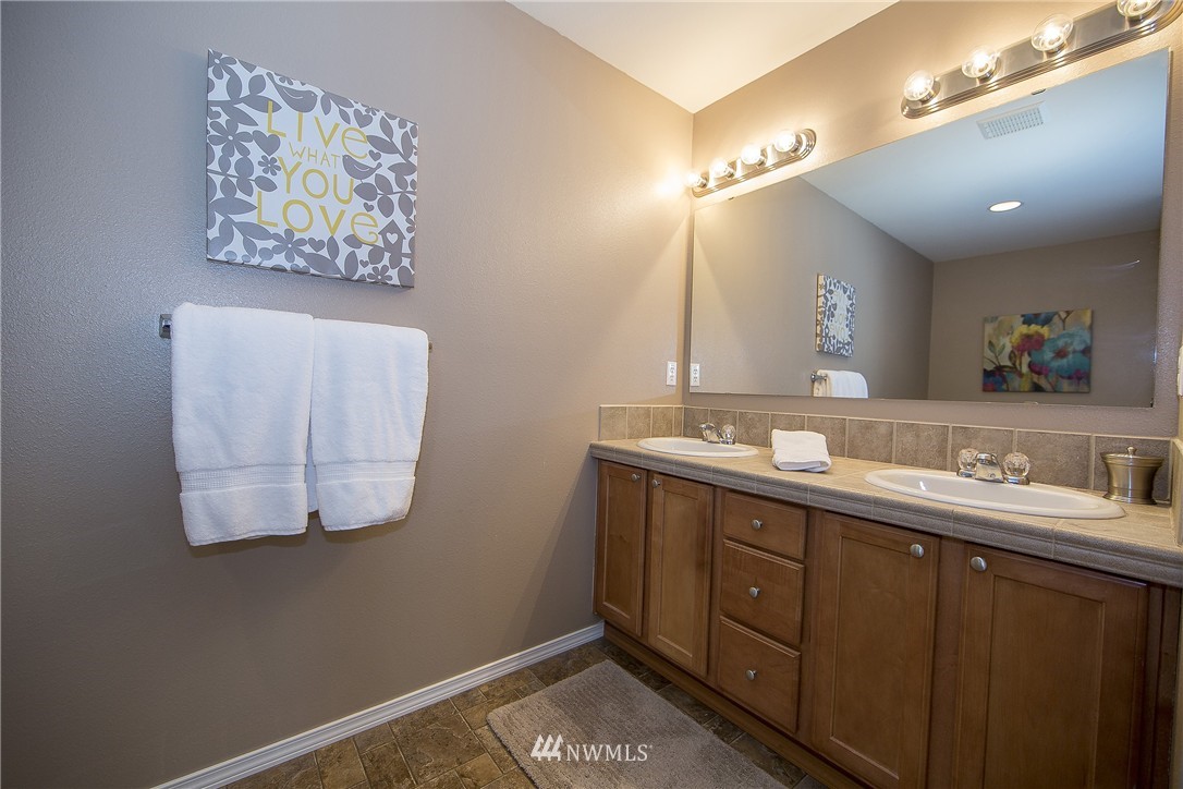 2708 232nd Street Southeast Bothell, WA 98021 - Photo 13 of 19