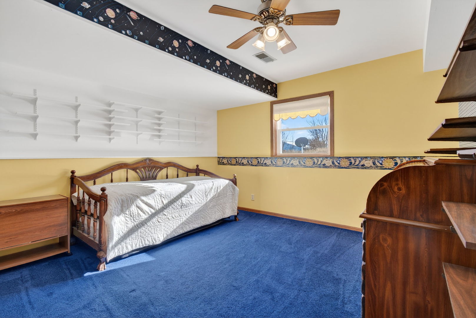 2420 North Dwight Road Morris, IL 60450 - Photo 22 of 38 a living room with a bed