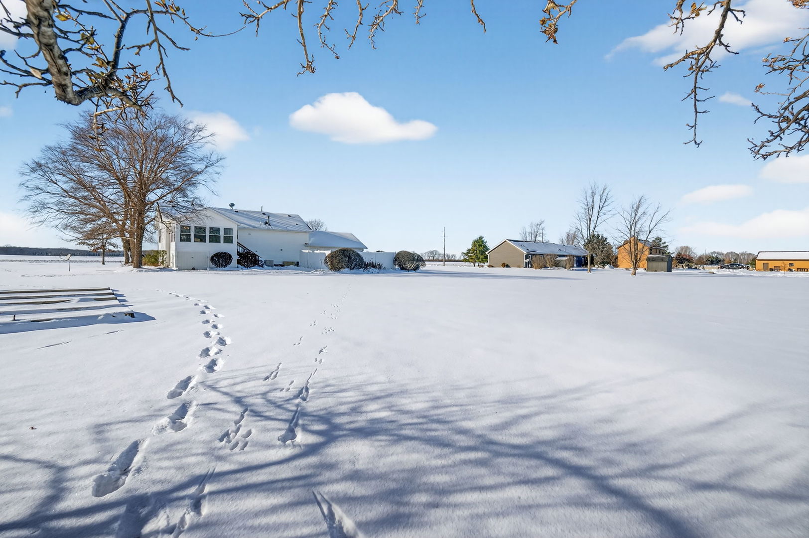 2420 North Dwight Road Morris, IL 60450 - Photo 31 of 38 a view of a terrace