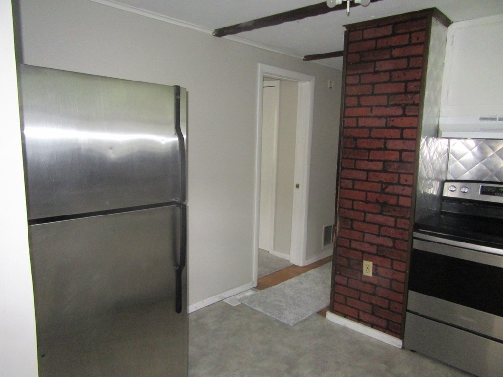 178 Slumber Lane Springfield, MA 01128 - Photo 11 of 21 Gallery Image 11