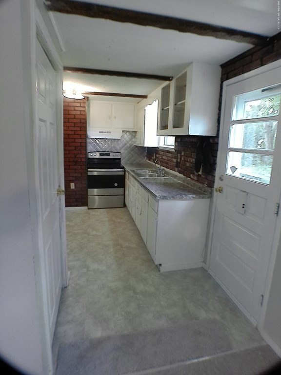 178 Slumber Lane Springfield, MA 01128 - Photo 8 of 21 Gallery Image 8