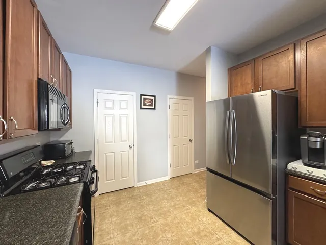 $309,000 | 10037 Cummings Street, Unit 503, Huntley, IL 60142