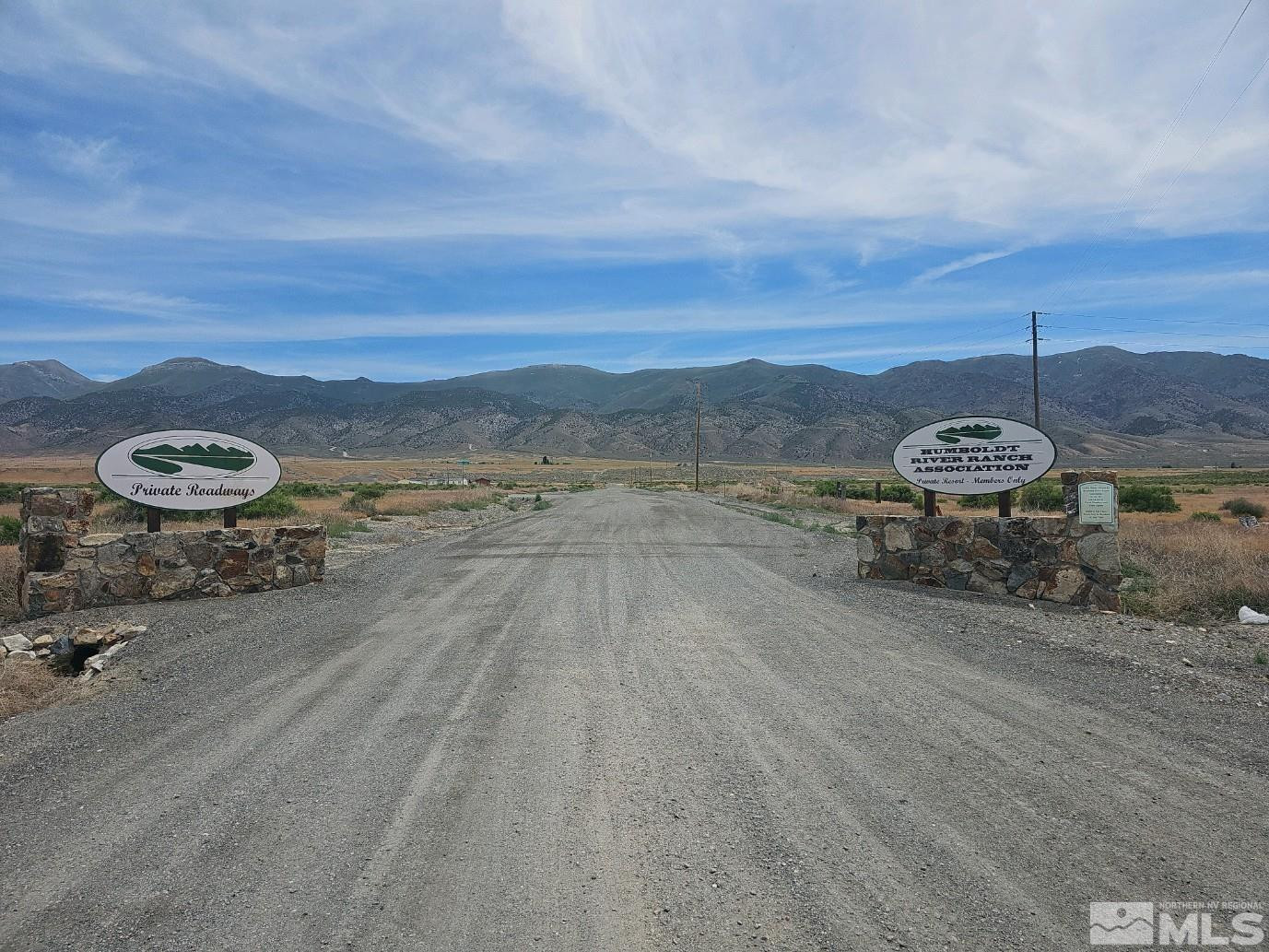 11385 New Exchequer Way, Unit 453 Lovelock, NV 89419 - Photo 4 of 12 a view of a lake with mountain