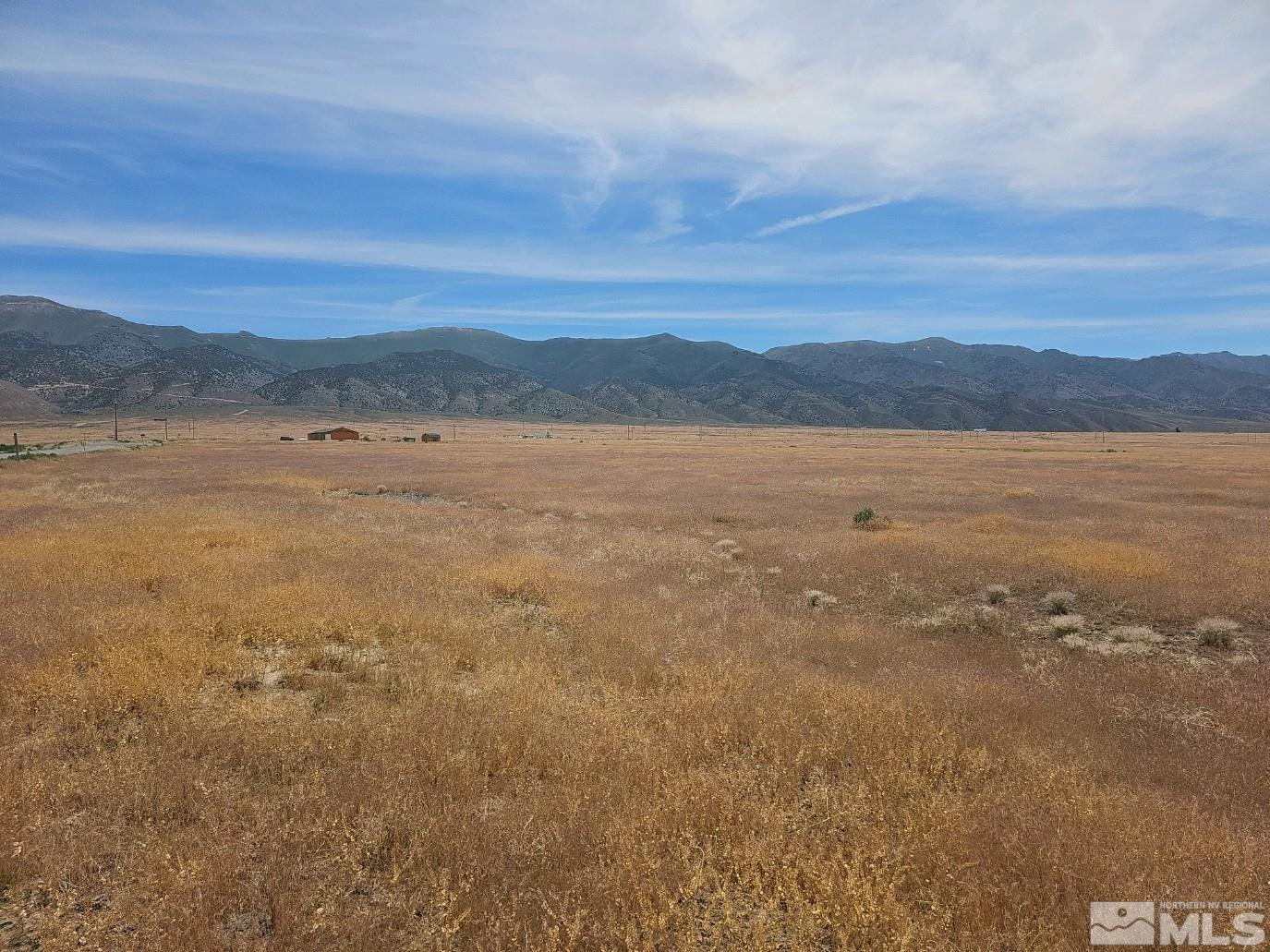 11385 New Exchequer Way, Unit 453 Lovelock, NV 89419 - Photo 5 of 12 a view of an ocean and a mountain