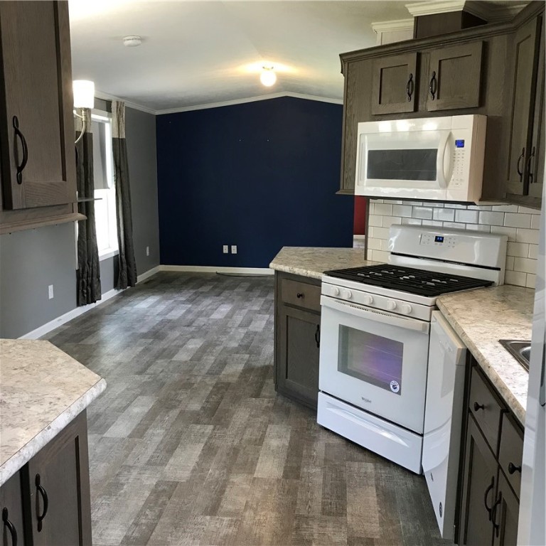 4 Pond Street Glocester, RI 02814 - Photo 6 of 17 Gallery Image 6