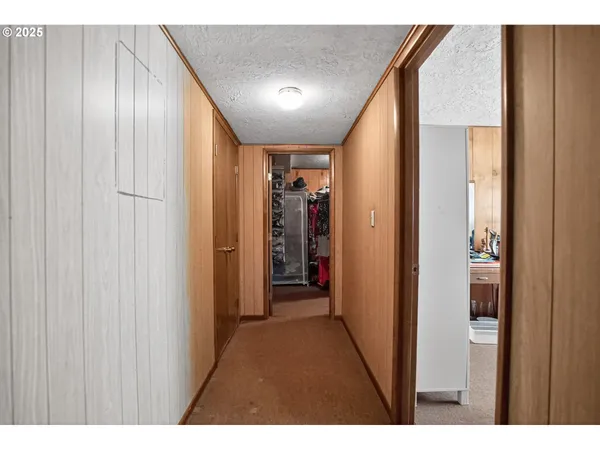 $700,000 | 9479 Southeast Hillcrest Road, Happy Valley, OR 97086