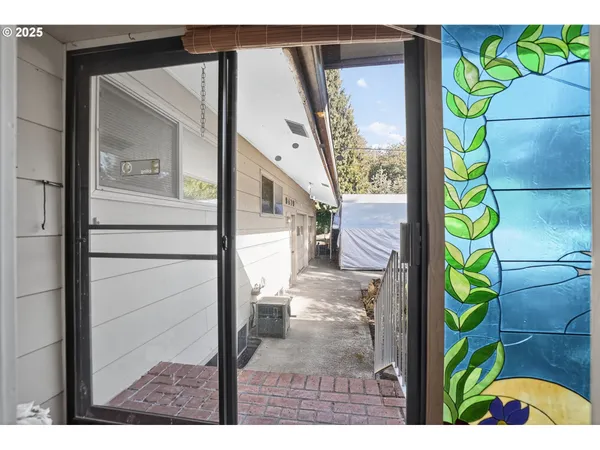 $700,000 | 9479 Southeast Hillcrest Road, Happy Valley, OR 97086