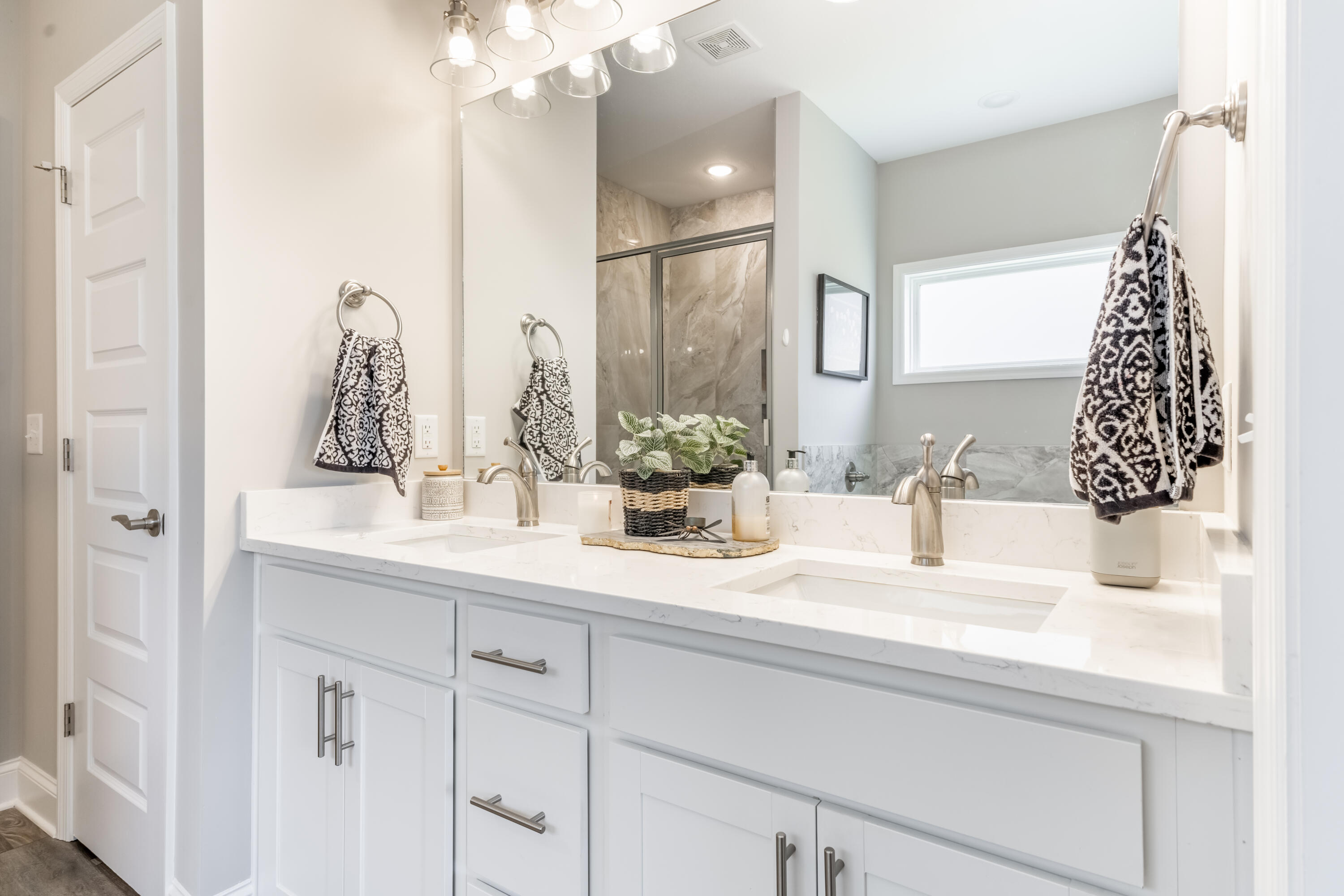 5031 Oop Road Chattanooga, TN 37416 - Photo 18 of 29 Vanities
