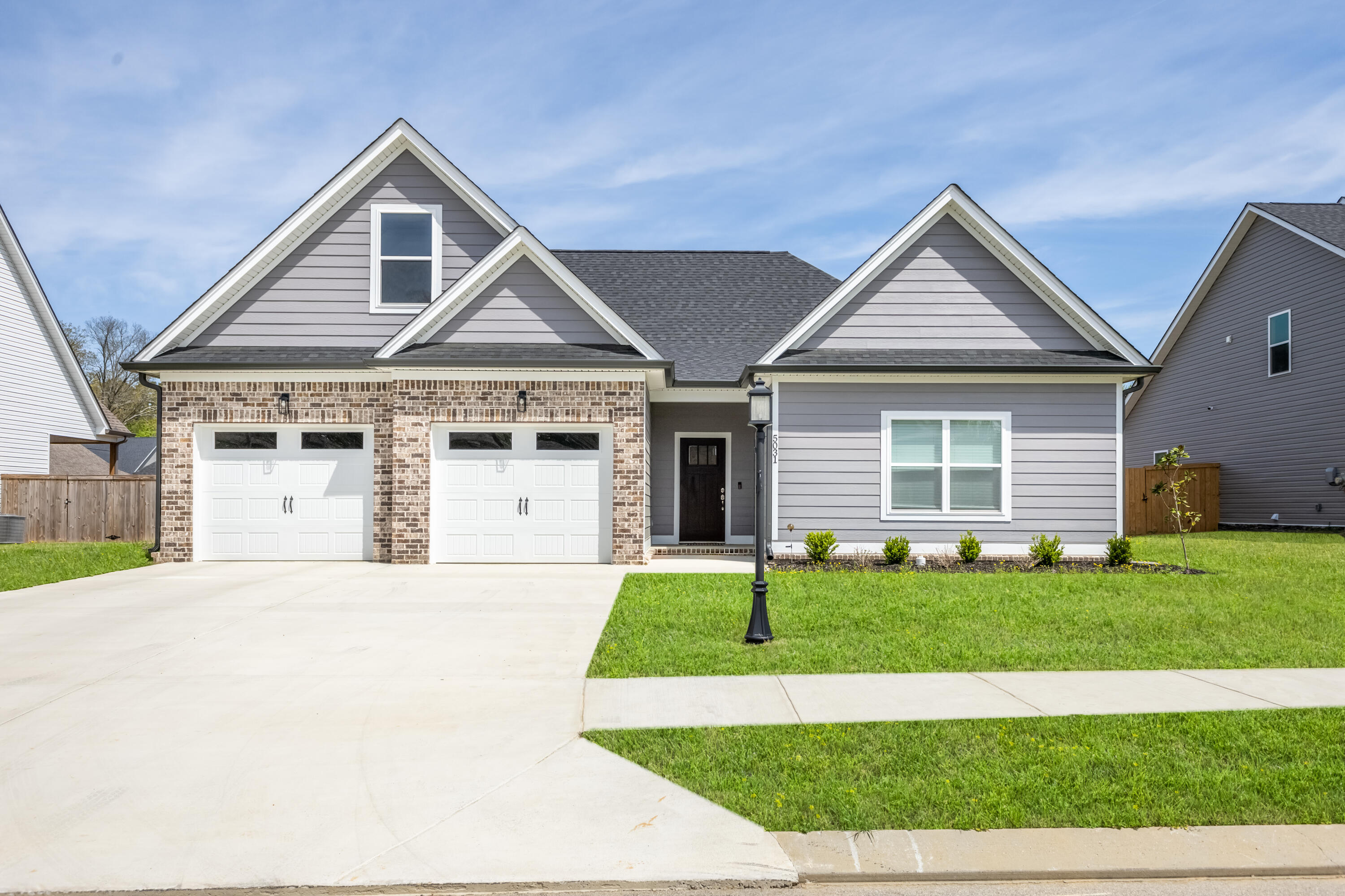 5031 Oop Road Chattanooga, TN 37416 - Photo 26 of 29 Sidewalk view