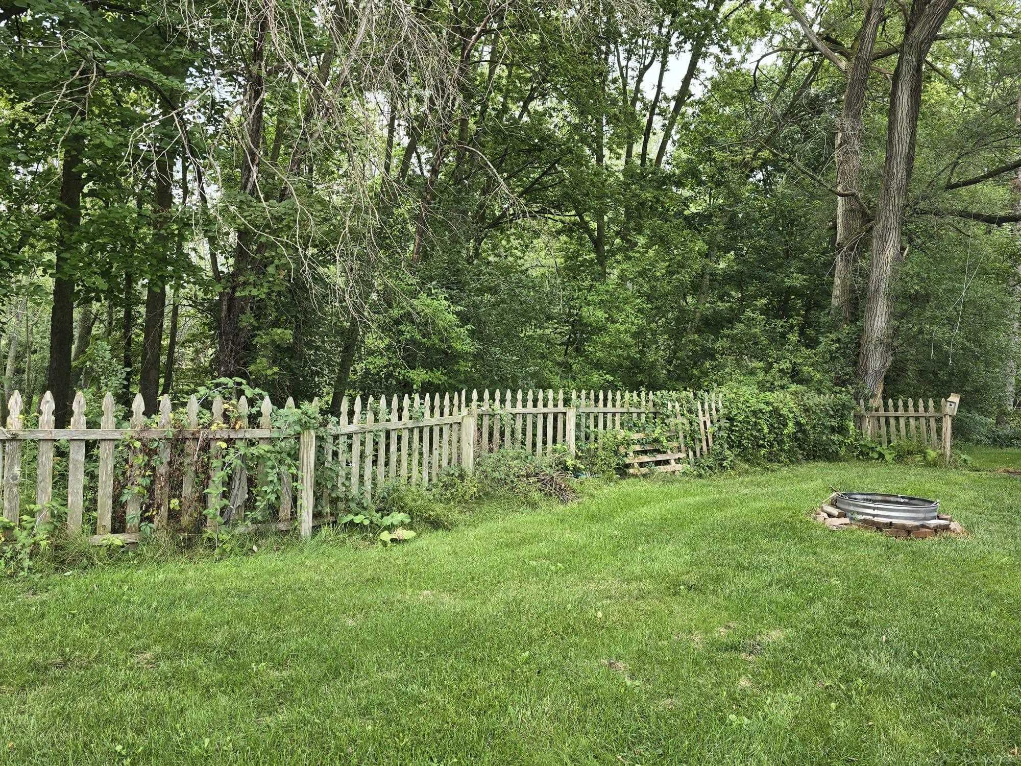 4105 Midland Road Saginaw, MI 48603 - Photo 25 of 25 50186249-5236c9a1-240f-4ade-94ea-45efe6070718.JPG
