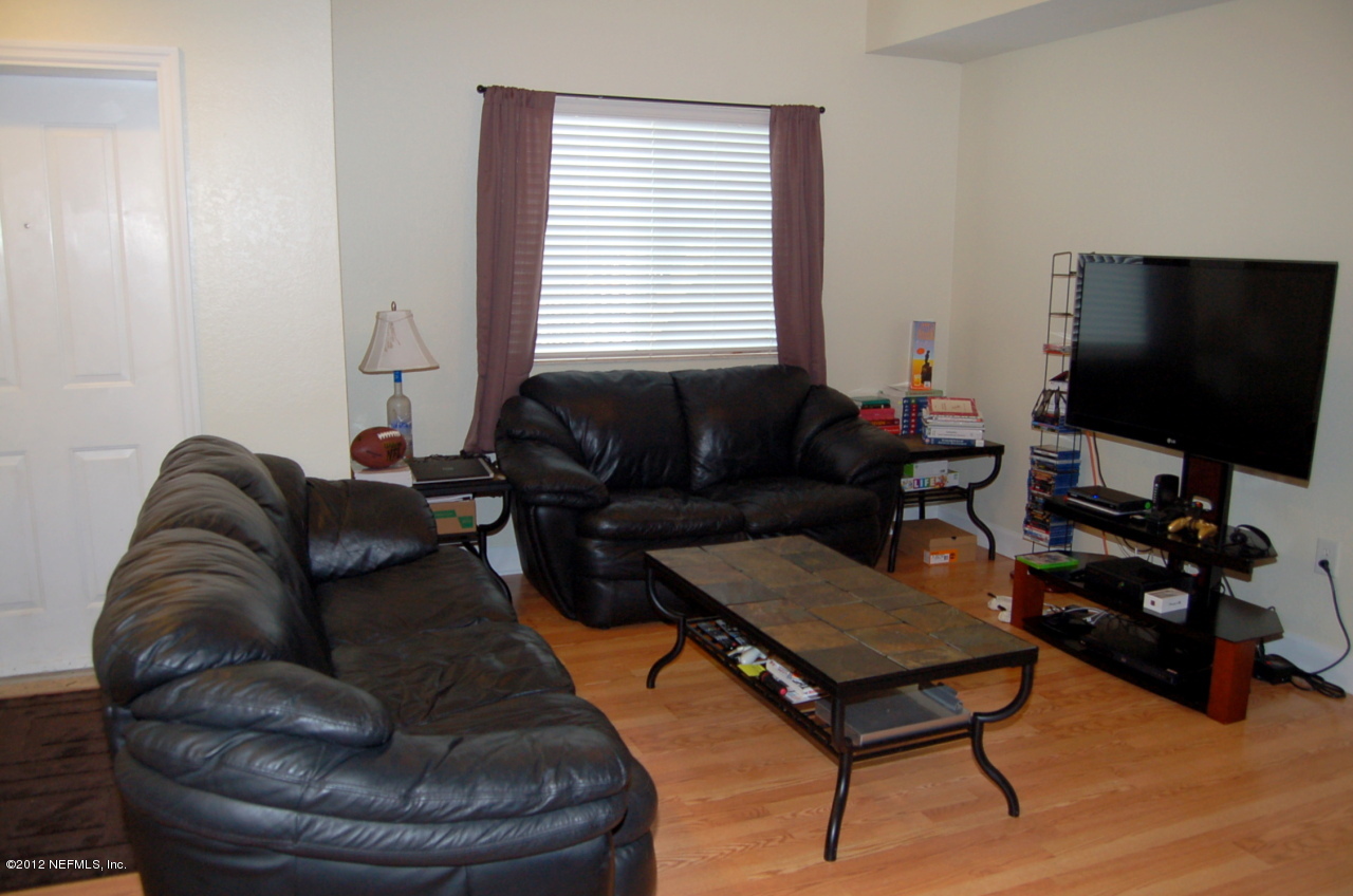 9745 Touchton Road, Unit 502 Jacksonville, FL 32246 - Photo 3 of 21 Living Area
