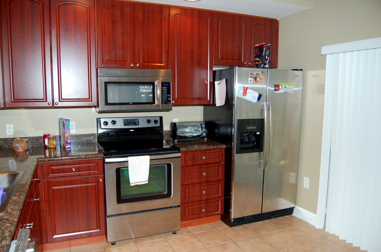 9745 Touchton Road, Unit 502 Jacksonville, FL 32246 - Photo 5 of 21 Kitchen