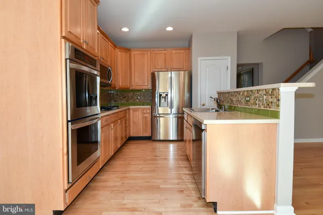 $3,200 | 43265 Morven Square, Ashburn, VA 20147