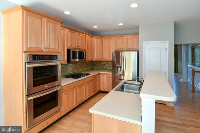 $3,200 | 43265 Morven Square, Ashburn, VA 20147