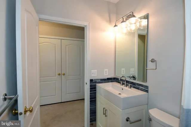 $3,200 | 43265 Morven Square, Ashburn, VA 20147