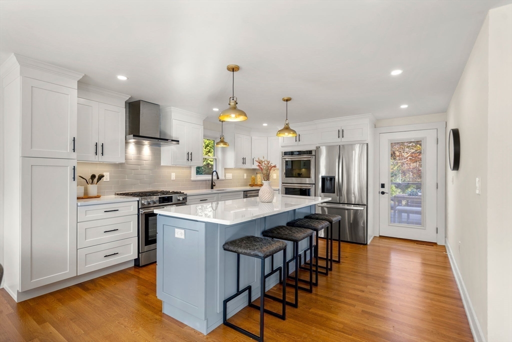 10 High Street Salisbury, MA 01952 - Photo 3 of 40