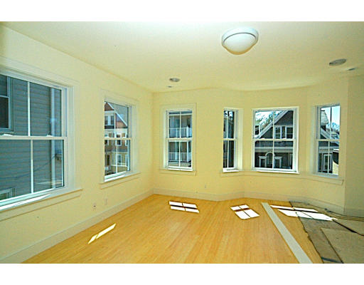 36 Tower Street, Unit 1 Boston, MA 02130 - Photo 9 of 10 Gallery Image 9