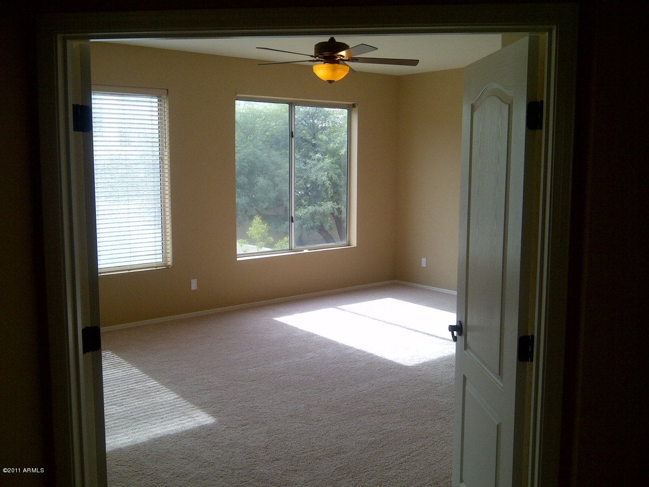 1711 East Hearn Road Phoenix, AZ 85022 - Photo 14 of 25 MASTER SUITE