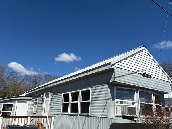 $2,400 | 286 Newbury Street, Unit 114, Peabody, MA 01960