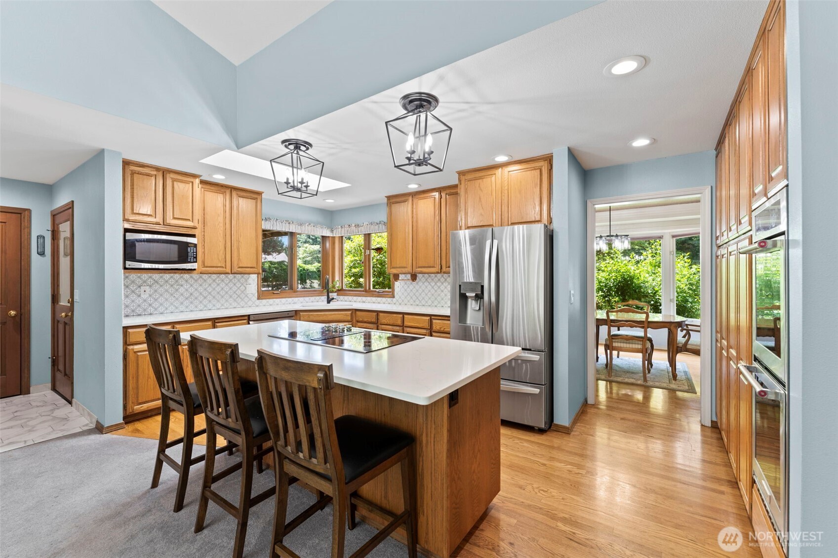 22200 Sweeney Road Southeast Maple Valley, WA 98038 - Photo 3 of 39