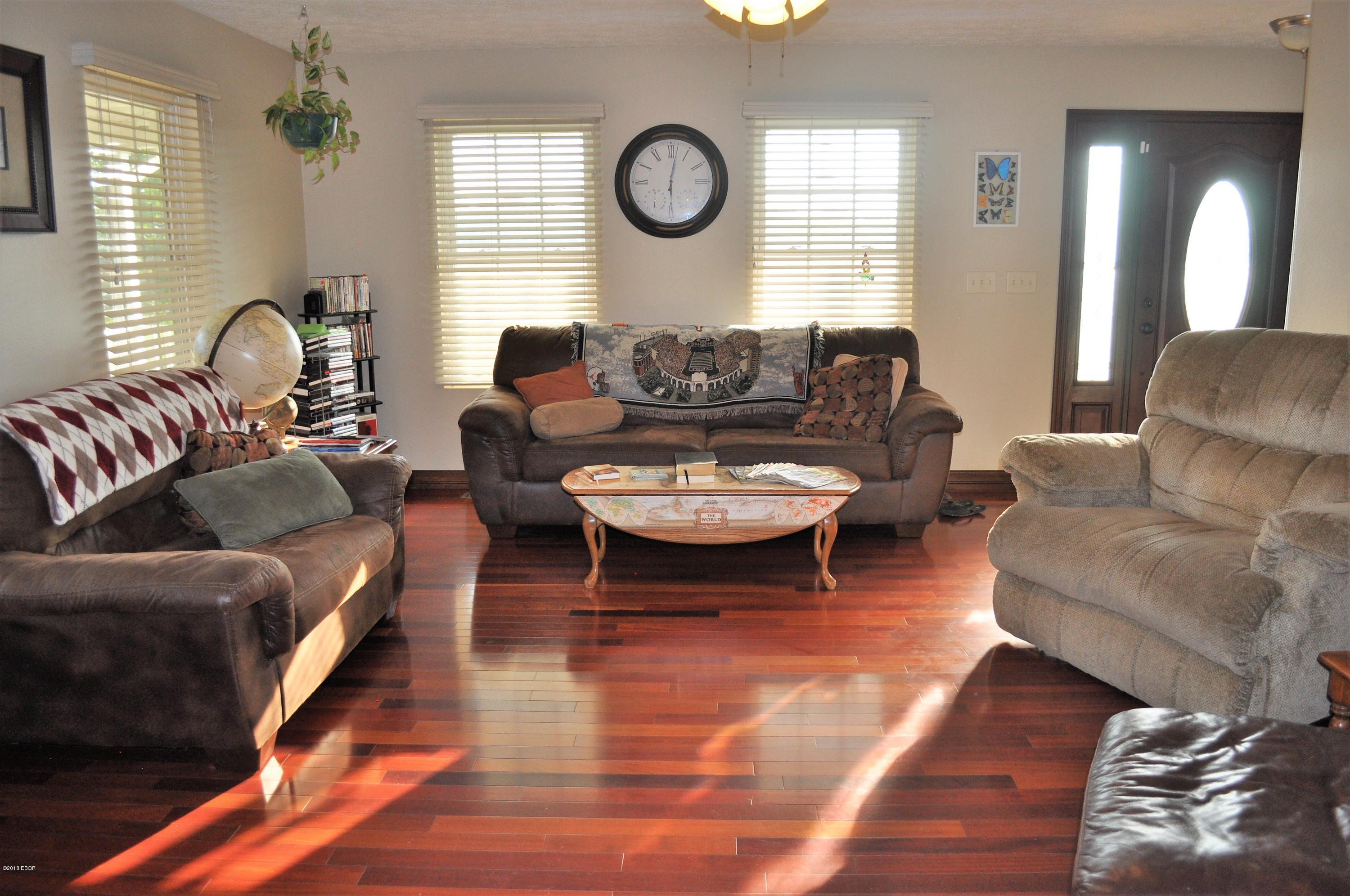 14860 Thackeray Road McLeansboro, IL 62859 - Photo 4 of 50 Gallery Image 4