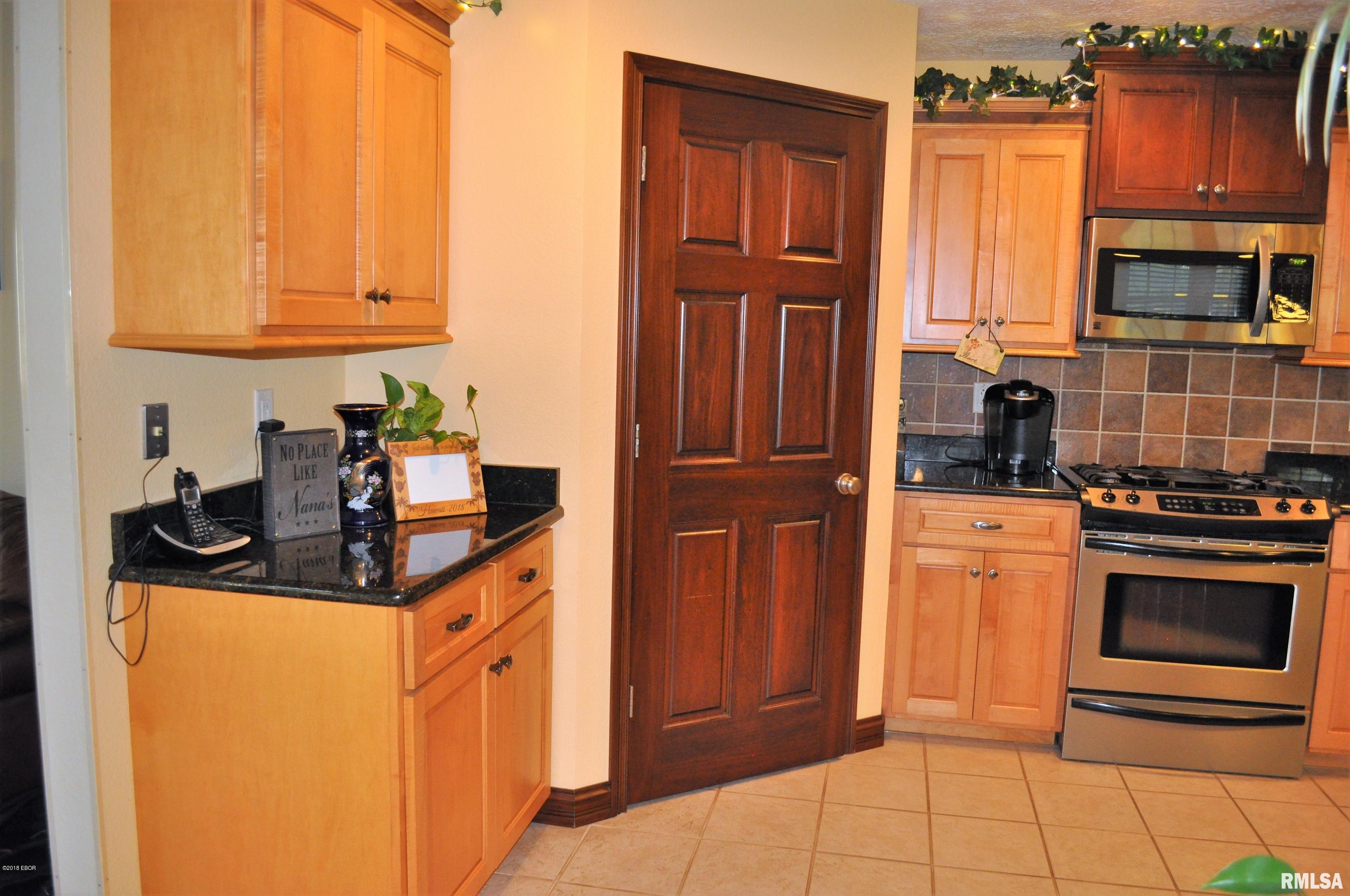 14860 Thackeray Road McLeansboro, IL 62859 - Photo 9 of 50 Gallery Image 9