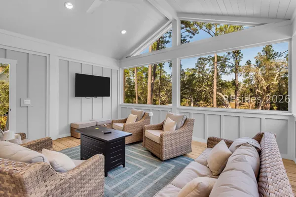 $1,200,000 | 26 Pilot Point Road, Ridgeland, SC 29936