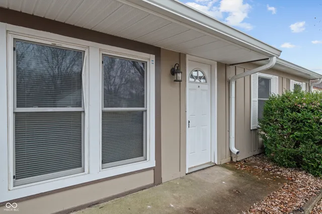 $199,000 | 5615 Knoxville Drive, Indianapolis, IN 46221