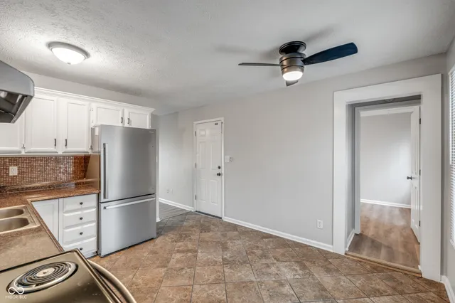 $199,000 | 5615 Knoxville Drive, Indianapolis, IN 46221