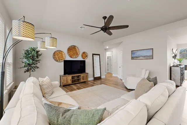 $379,900 | 4001 Promontory Point Trail, Georgetown, TX 78626