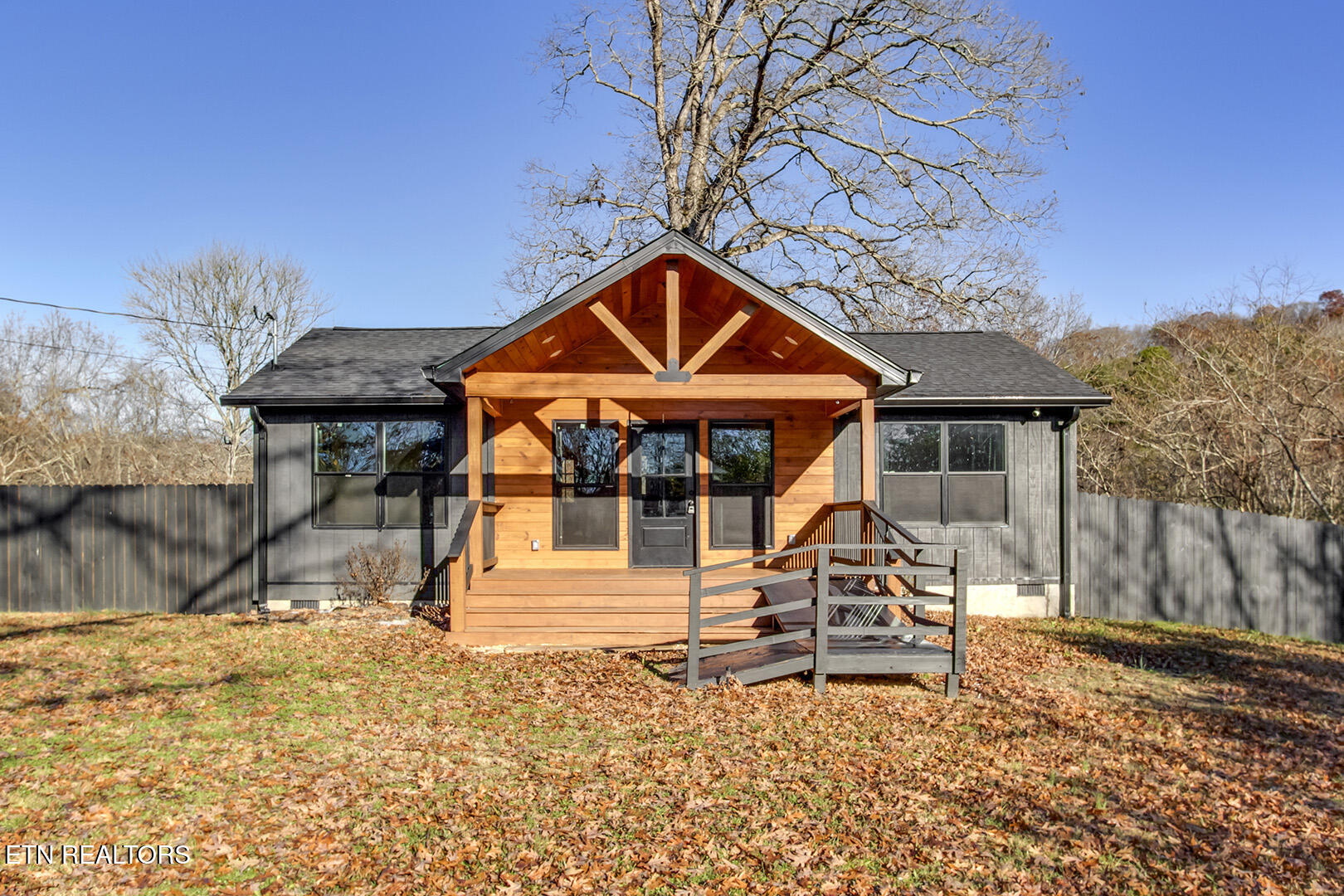 01_MongerRoad_151_Front