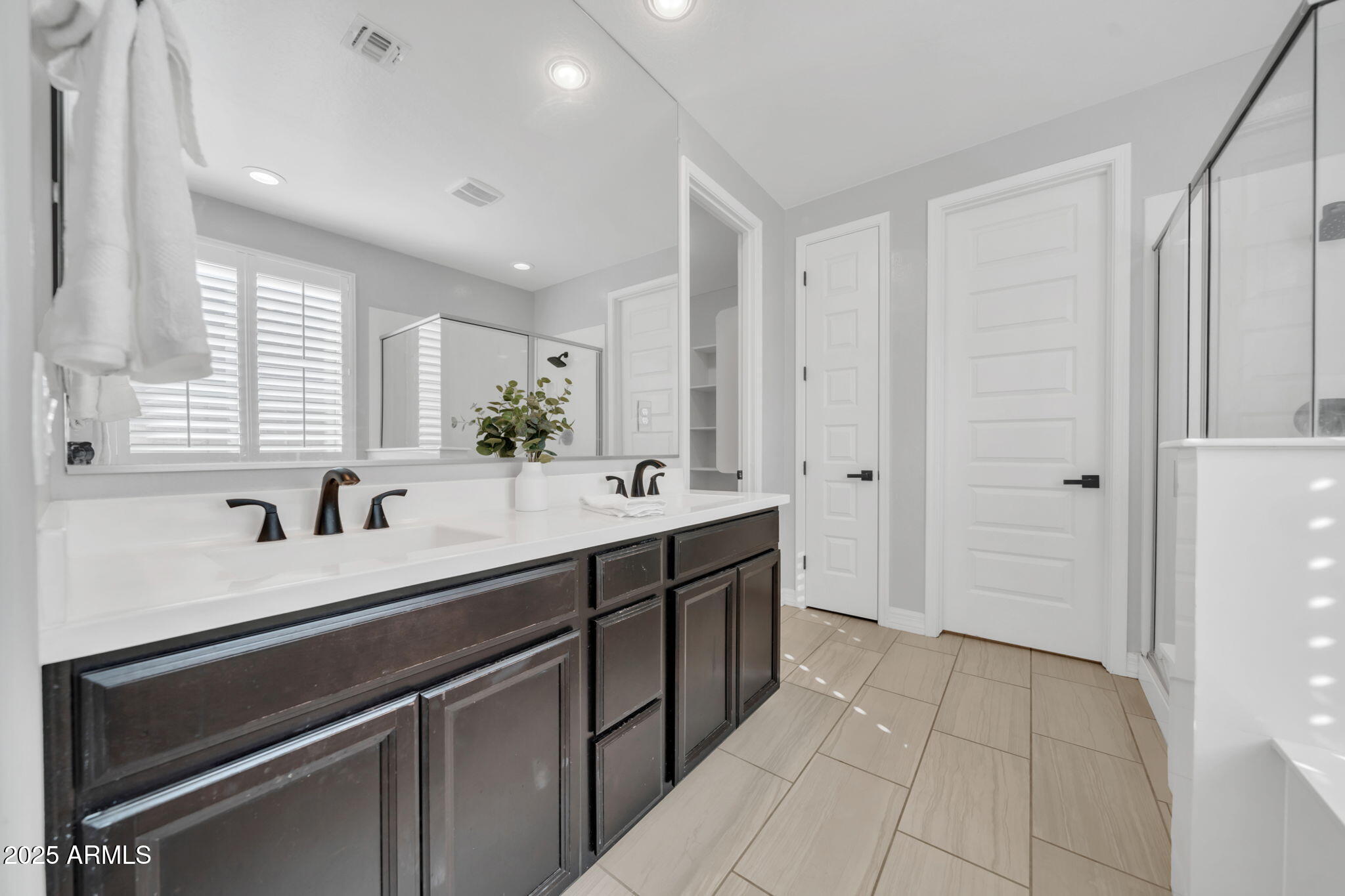 20159 Rosa Road Queen Creek, AZ 85142 - Photo 12 of 28 Dual Vanities
