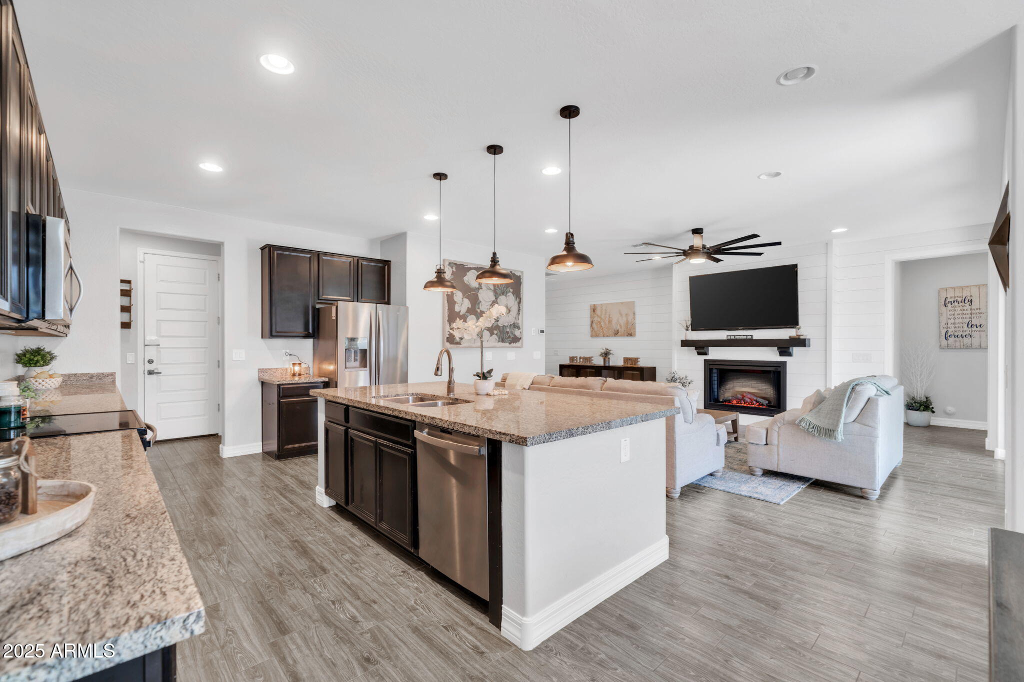 20159 Rosa Road Queen Creek, AZ 85142 - Photo 5 of 28 Large Island