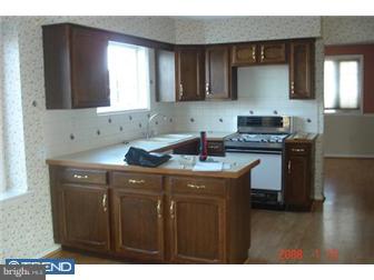 32 Duncan Road Sewell, NJ 08080 - Photo 4 of 11 Kitchen