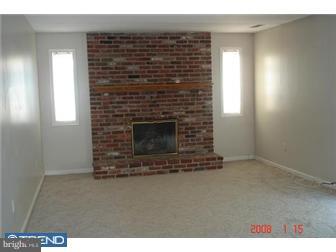 32 Duncan Road Sewell, NJ 08080 - Photo 5 of 11 Family Room