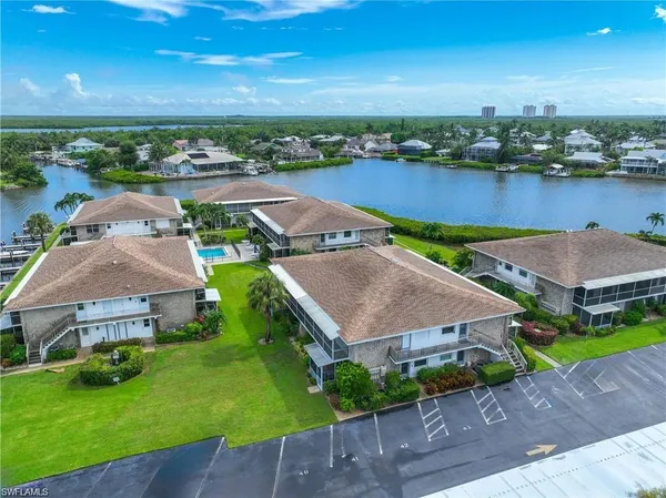 $369,999 | 330 Kon Tiki Drive, Unit C7, Naples, FL 34113