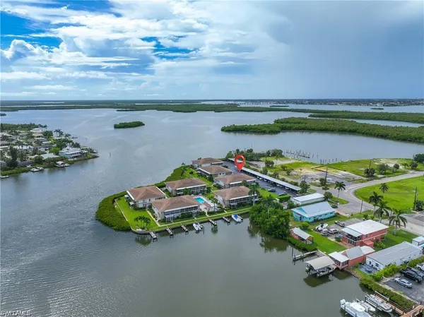 $369,999 | 330 Kon Tiki Drive, Unit C7, Naples, FL 34113