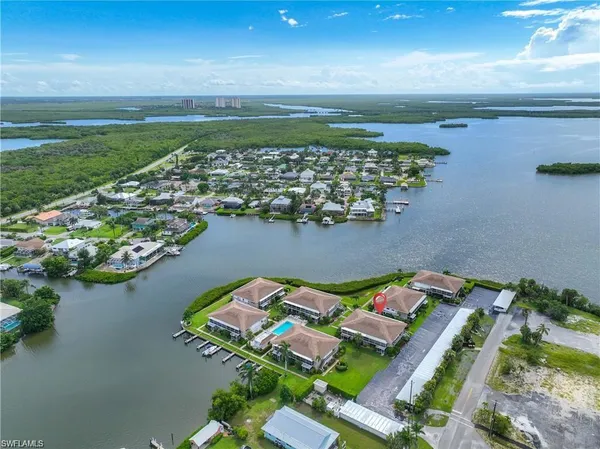 $369,999 | 330 Kon Tiki Drive, Unit C7, Naples, FL 34113