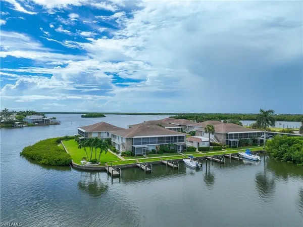 $369,999 | 330 Kon Tiki Drive, Unit C7, Naples, FL 34113