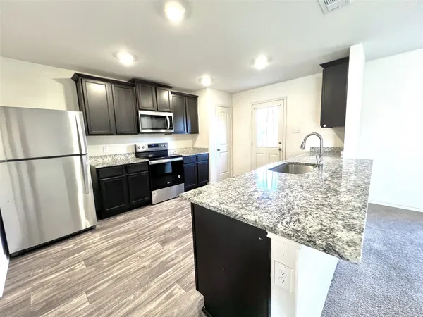 $1,695 | 113 Sunnymeade Lane, Jarrell, TX 76537