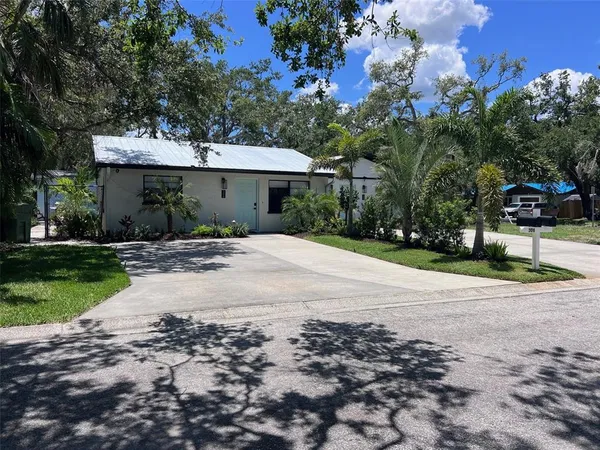 $850,000 | 1840 3rd Avenue East, Bradenton, FL 34208