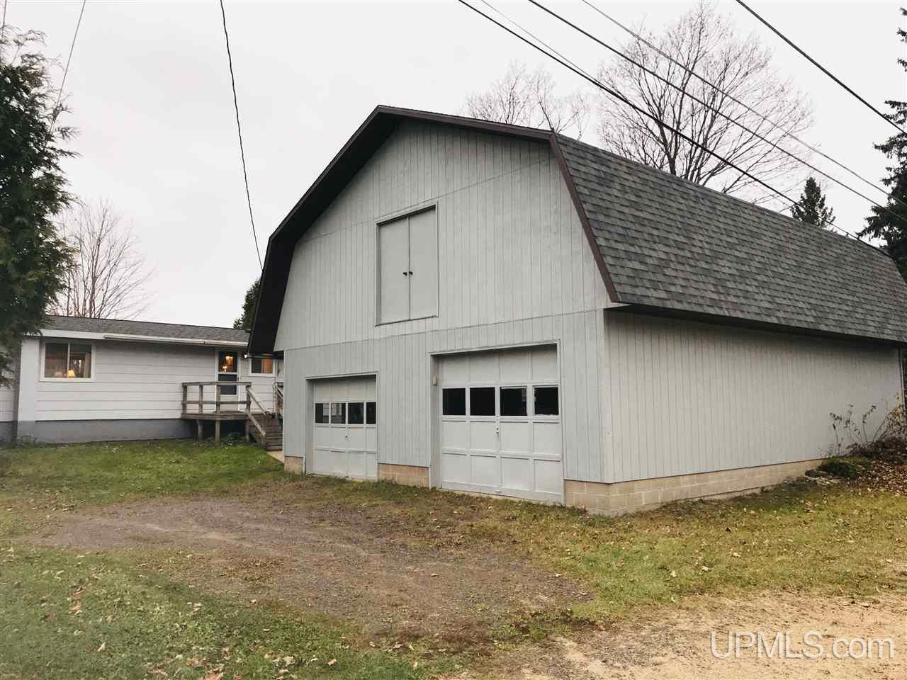 356 Cedar Street Ishpeming, MI 49849 - Photo 3 of 40