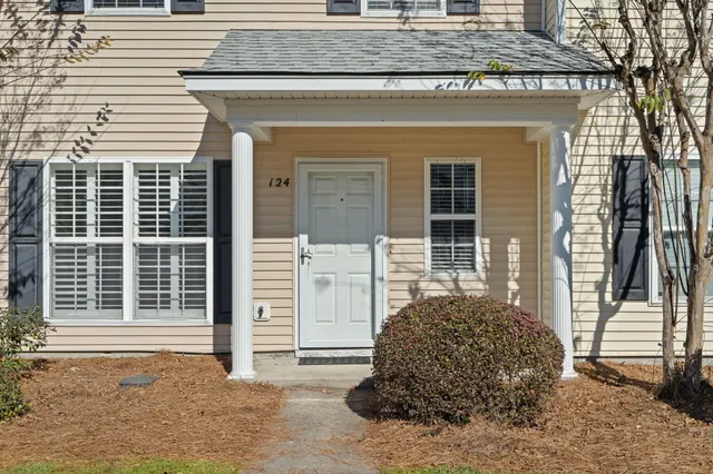 $235,000 | 124 Lynches River Drive, Summerville, SC 29485