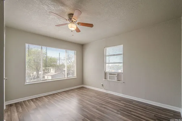 $750 | 2323 Arbor Place, Unit 2, San Antonio, TX 78207