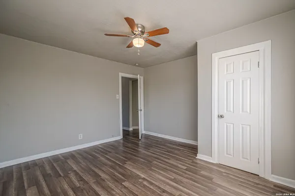 $750 | 2323 Arbor Place, Unit 2, San Antonio, TX 78207